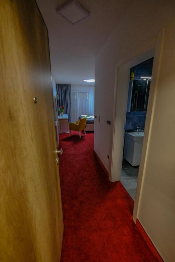 Delux Apartmani Bulevar Saraievo Exterior foto
